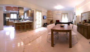 Elena & Pelagia Luxury Apartment